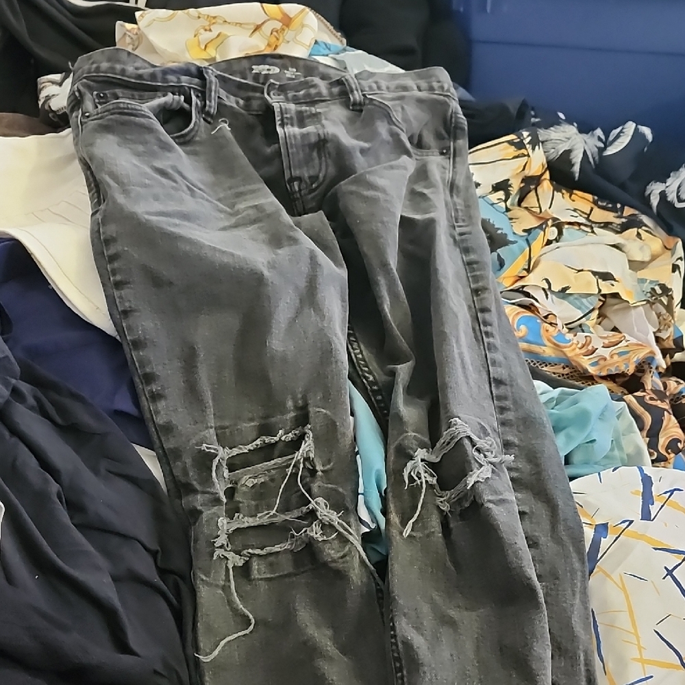 Old Navy Men's Skinny Ripped Black Jeans